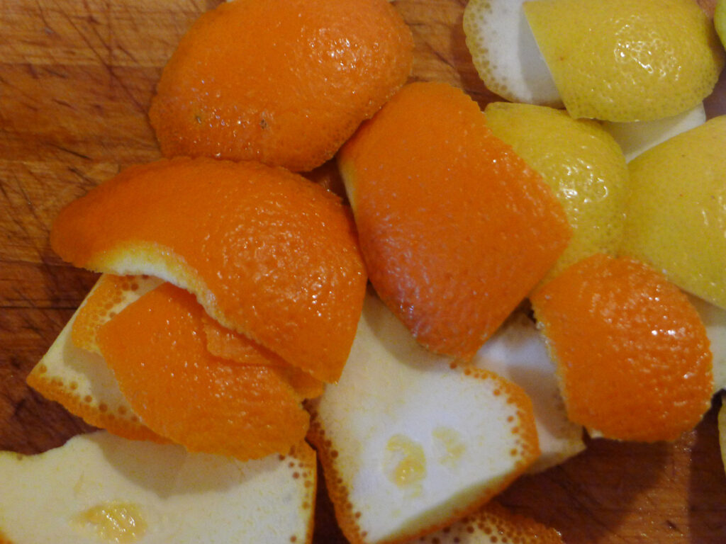 Orangen und Zitronenschale